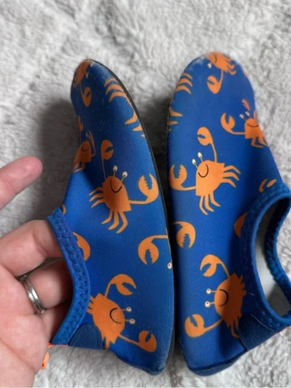 Unbranded | Boys Blue and Orange Crab Water Shoes | Size 26/27 (8/9 kids)